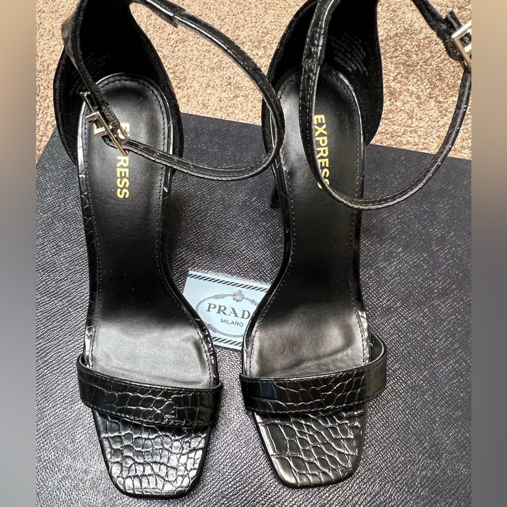 NWOT Express Crock Embossed Black Ankle Wrap Heels